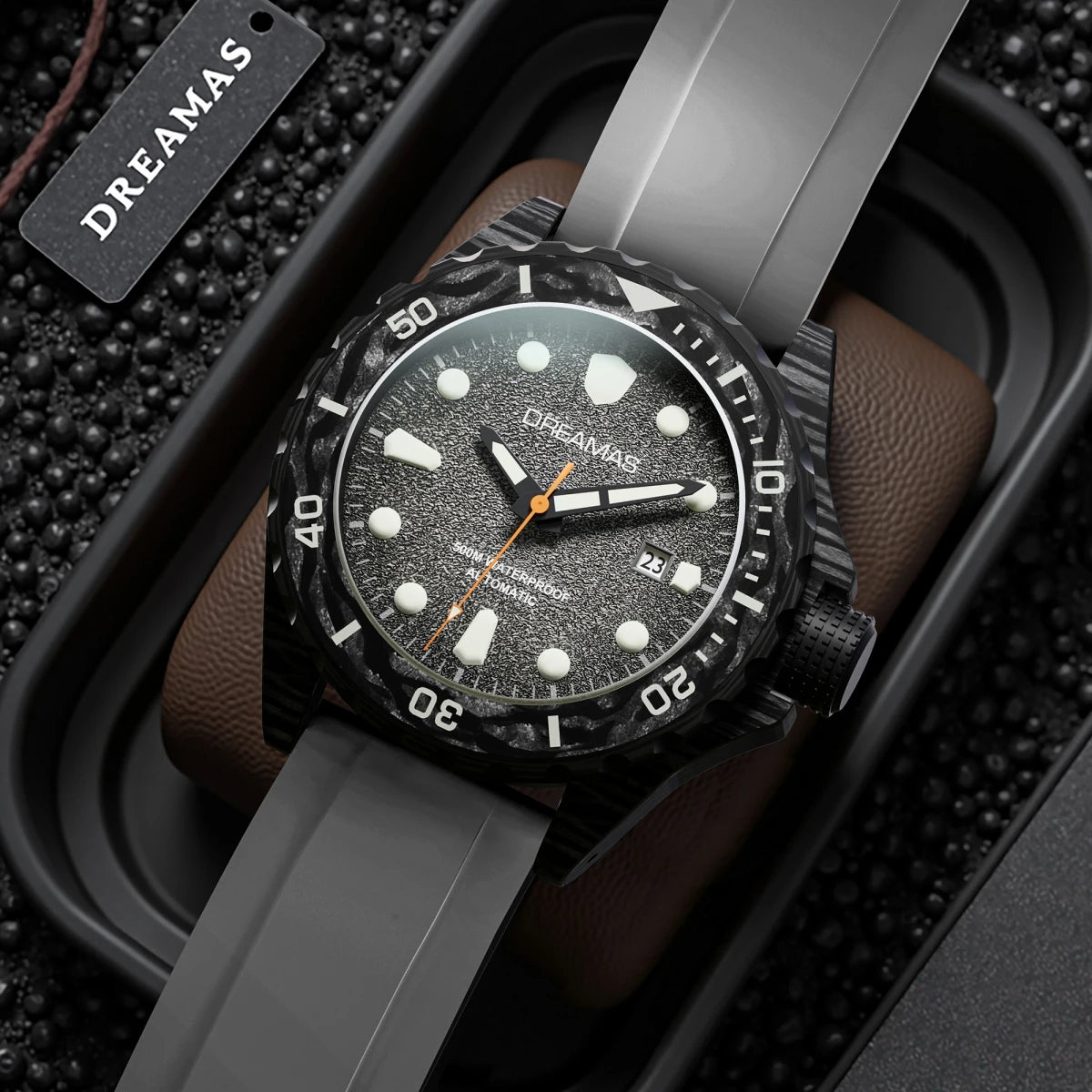 DREAMAS Men's Carbon Fiber Automatic Mechanical Diving Watch Swiss Luminous 500m Waterproof Gradient cold grey D0390G3