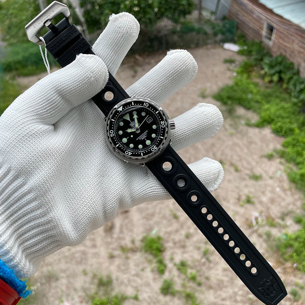 STEELDIVE SD1975 Mens Automatic Watches Men Dive Watch 300m Waterproof Mechanical Wristwatch C3 Luminous Clock Sapphire Mirror