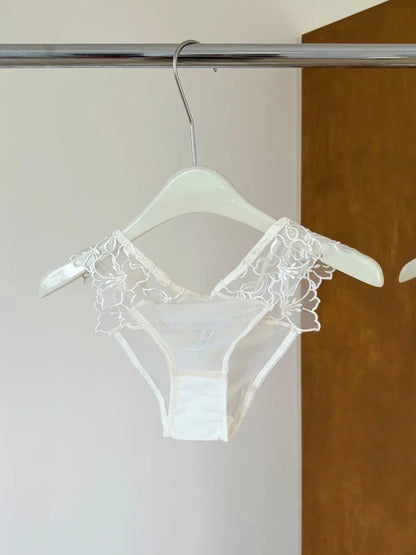 French Embroidery Lace Bralette Wireless Triangle Cup Bra for Women Elegant Lingerie Set Thin Straps Small Chest Cover MOYISU